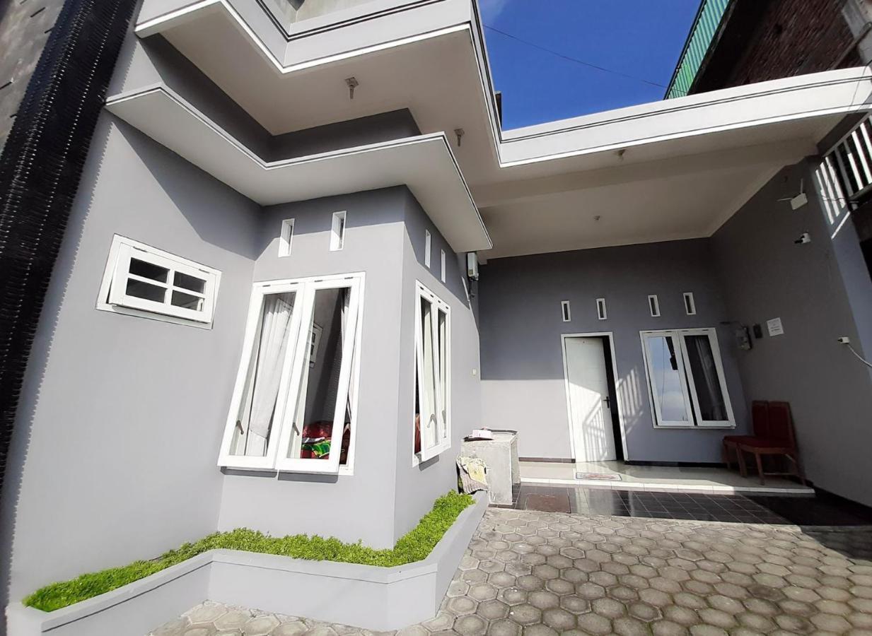 Villa Monesa Tretes Pasuruan Exterior foto